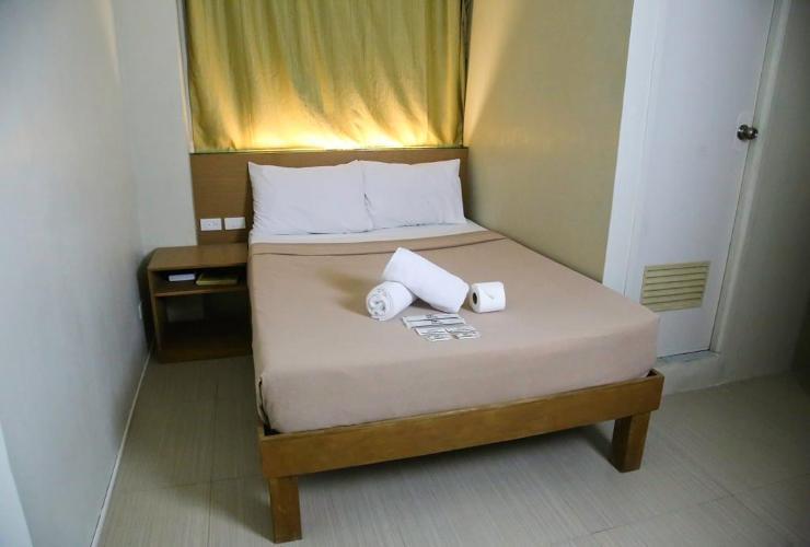 Quoalla Hotel Makati Makati City Екстериор снимка