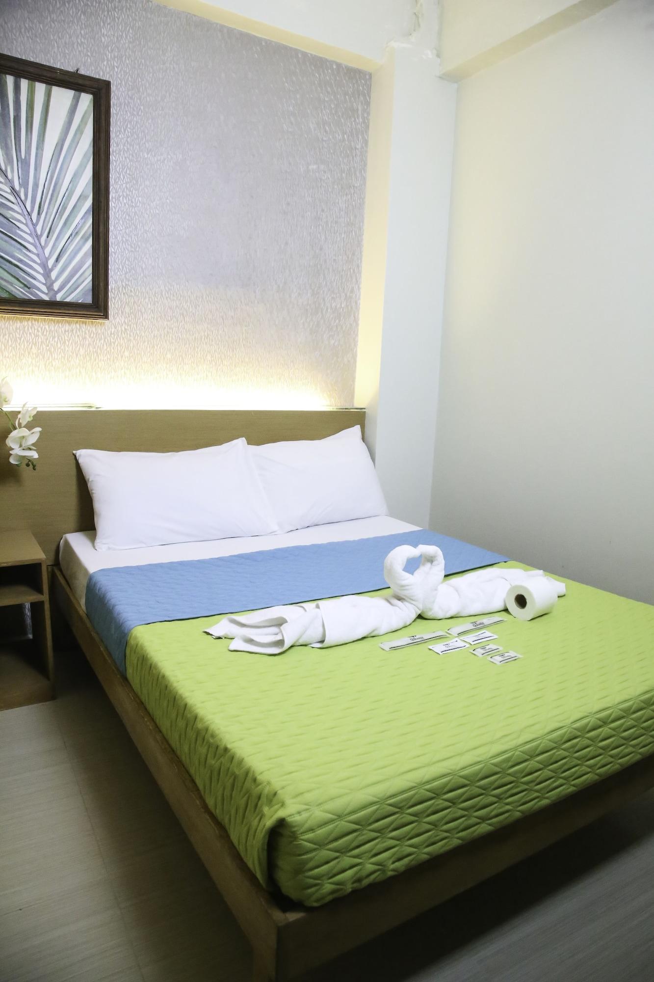 Quoalla Hotel Makati Makati City Екстериор снимка