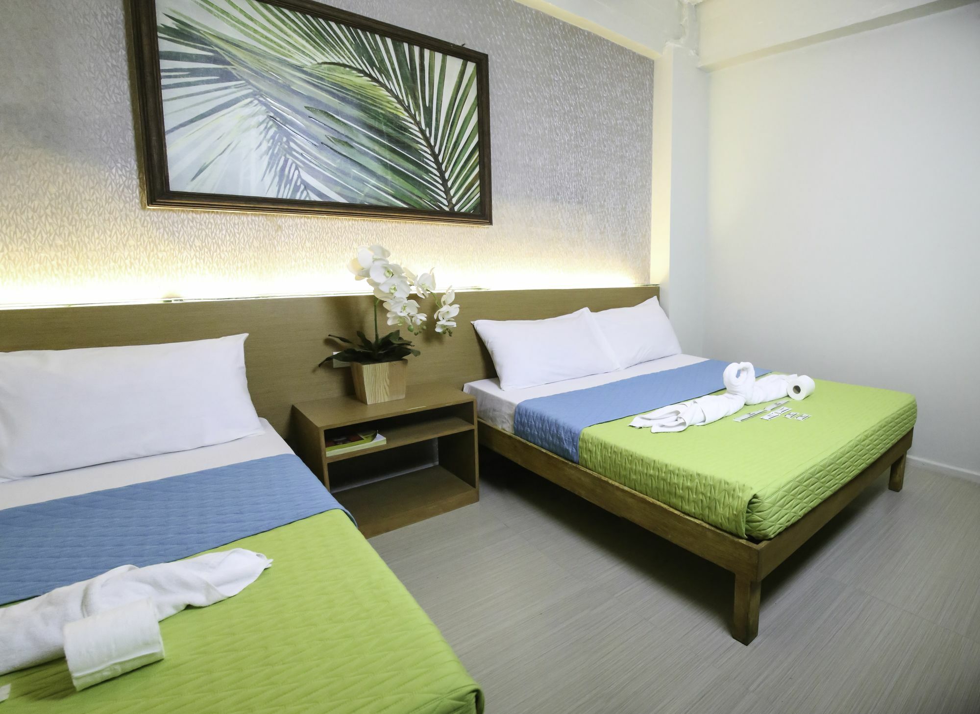 Quoalla Hotel Makati Makati City Екстериор снимка